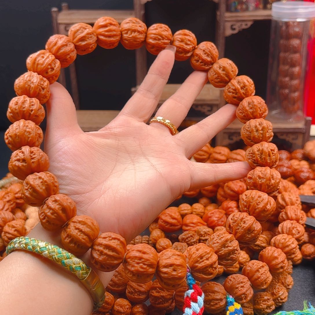 文玩核桃吊坠德****好核桃手持