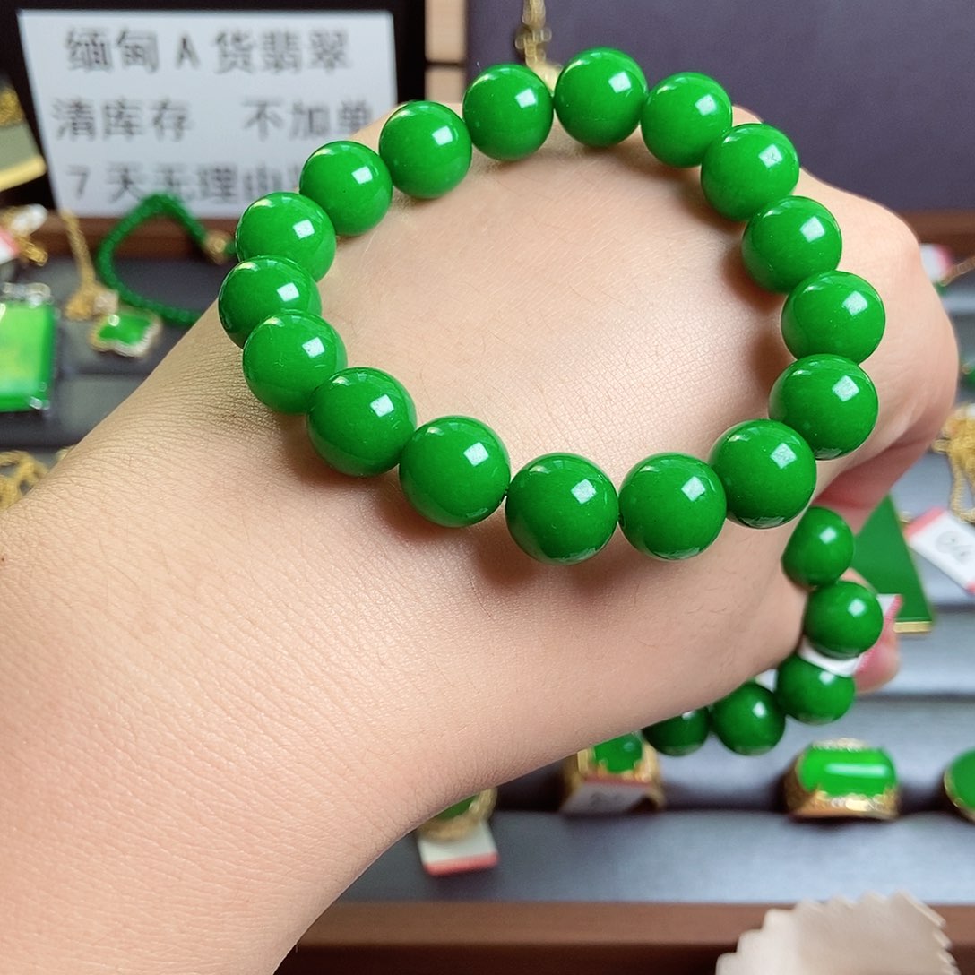 颈饰18K金镶嵌翡翠07