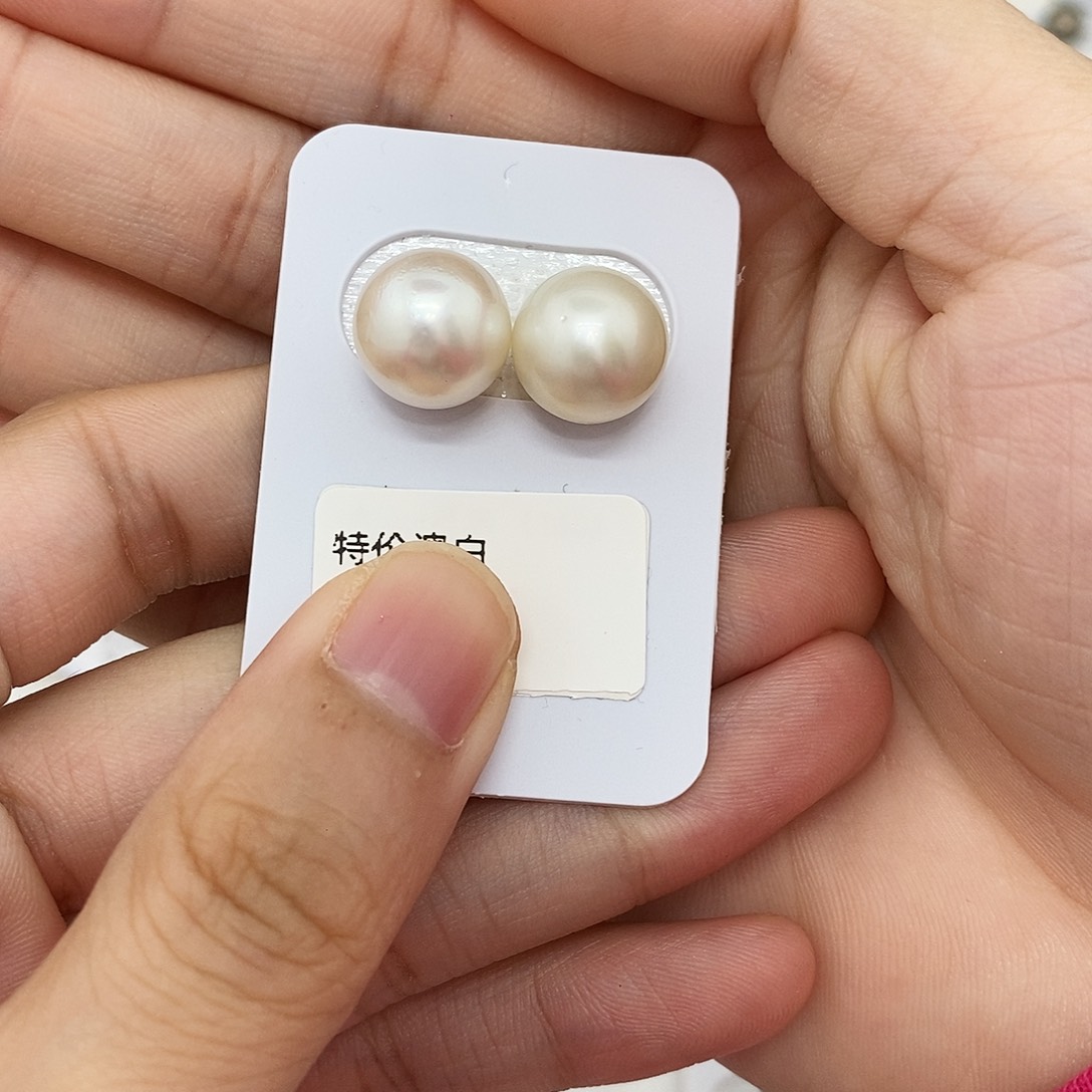 大***雁海水珍珠未镶嵌耳饰