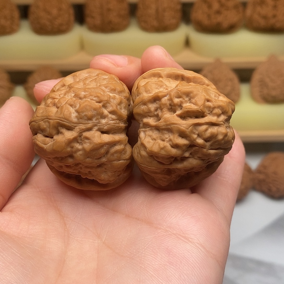 桃核吊坠蛤蟆头40尺