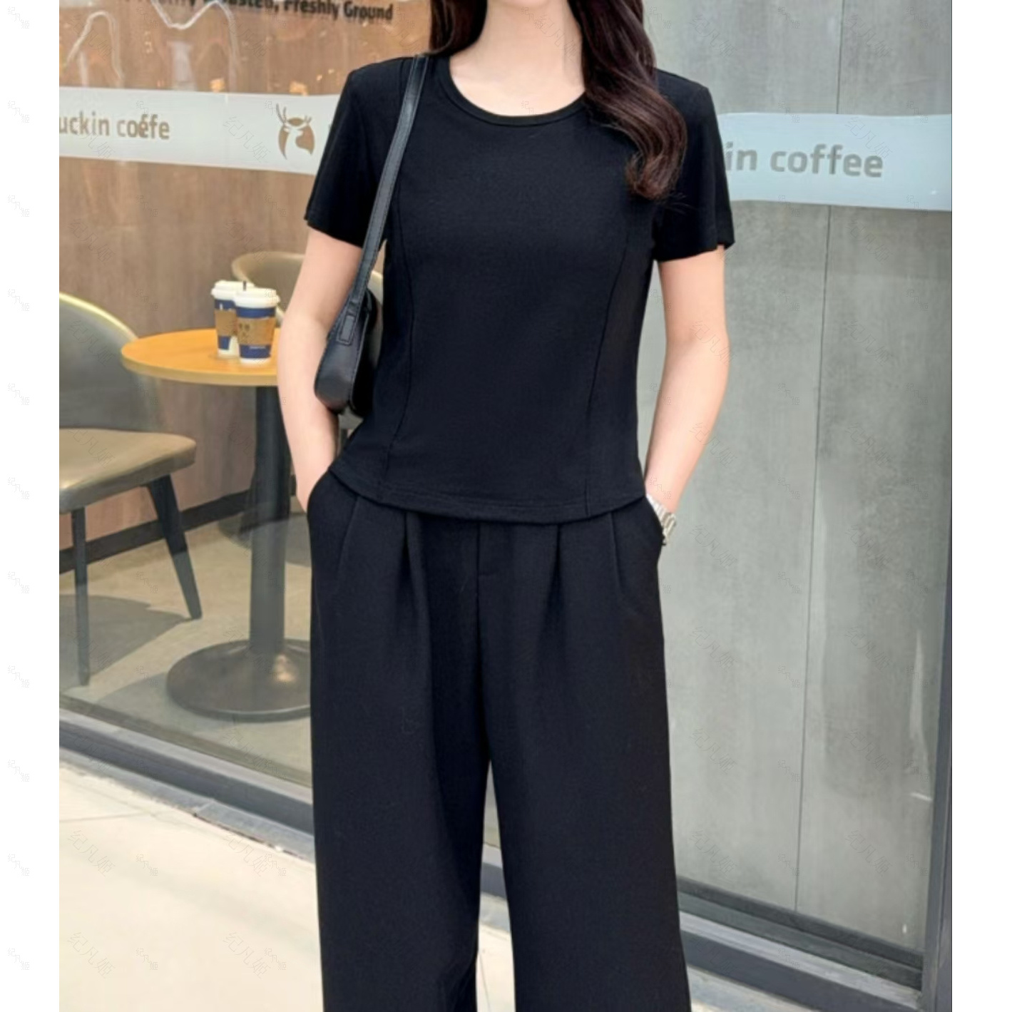 纪凡姬/4026-简约燕尾鱼骨款百搭女士香氛养肤T恤