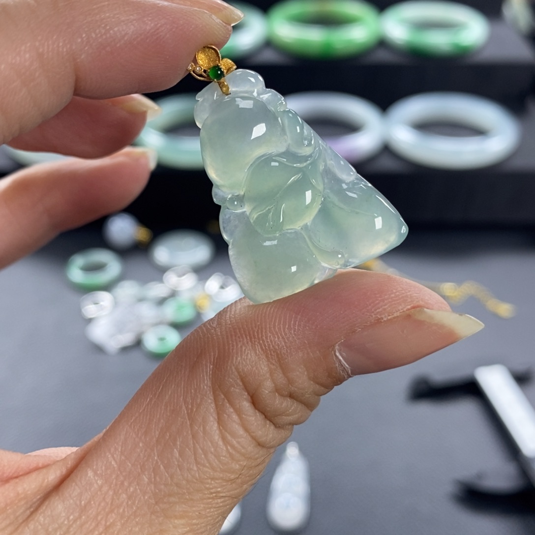 翡翠未镶嵌挂件天然翡翠