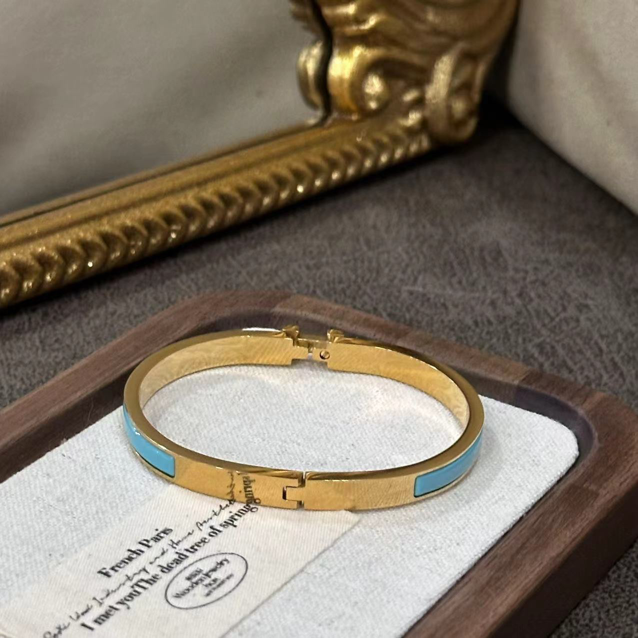钛钢手镯 经典蓝色H字母手镯-67318