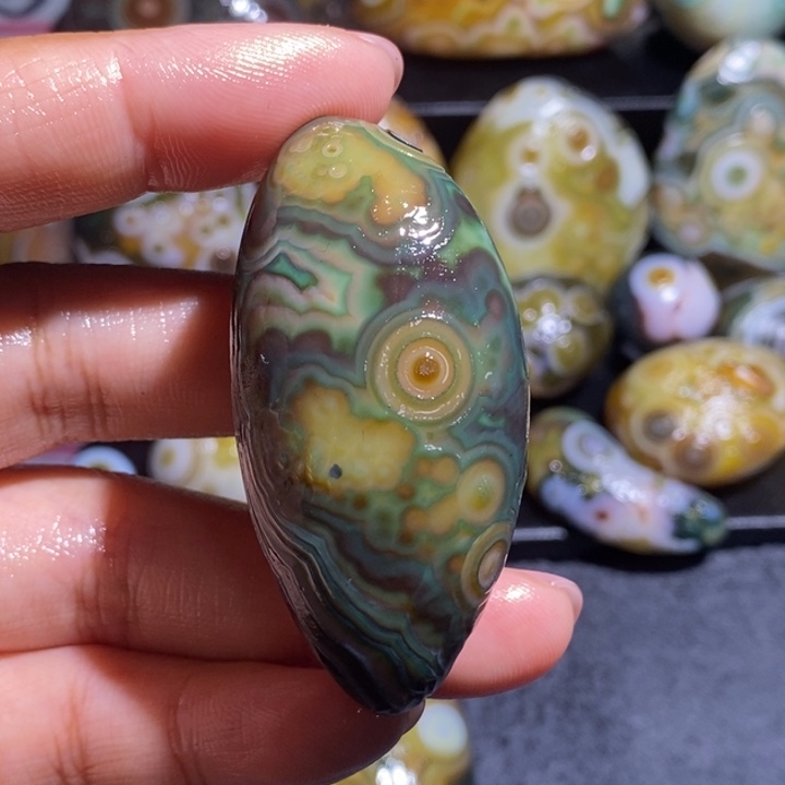 玛瑙/玉髓未镶嵌珠宝奇石14