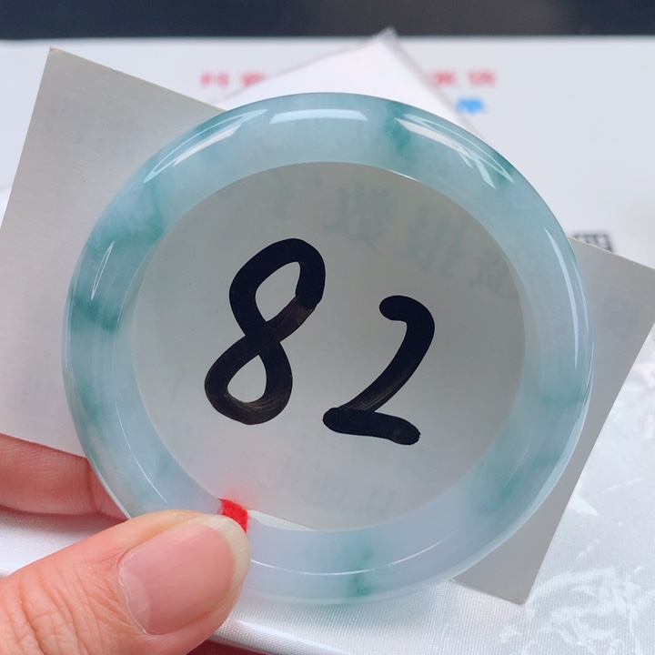 翡翠手镯未镶嵌正