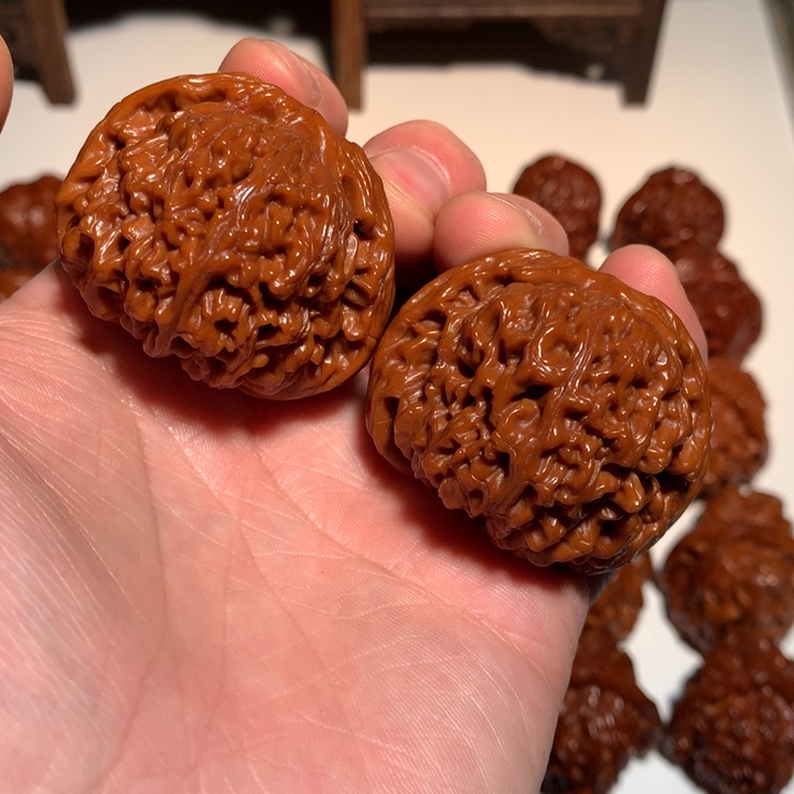 L***y吊坠桃核南疆石19WCH#00#