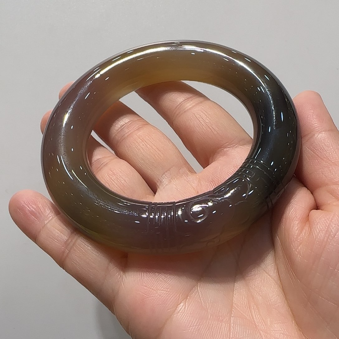 玛瑙/玉髓手镯未镶嵌酸**刀