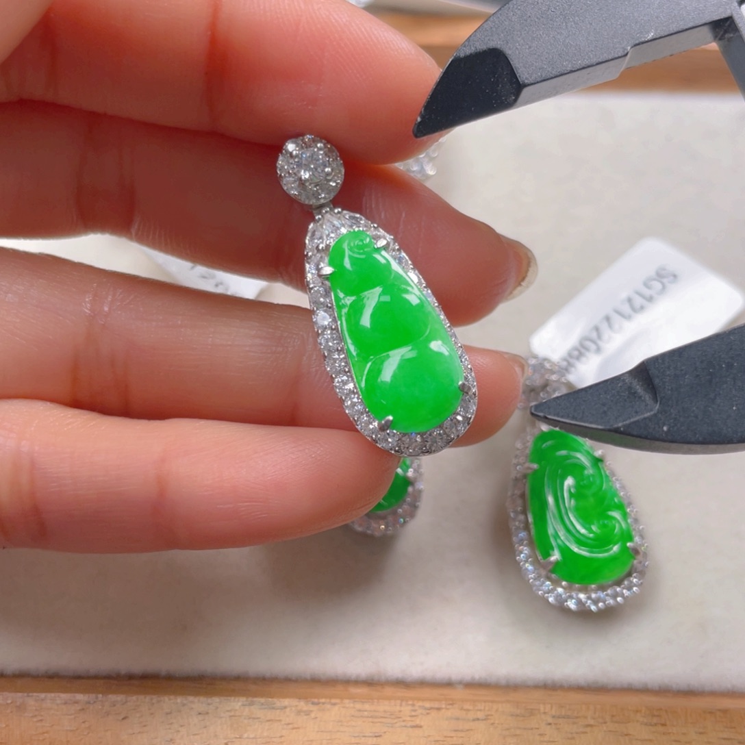 翡翠颈饰银S925镶嵌翡翠