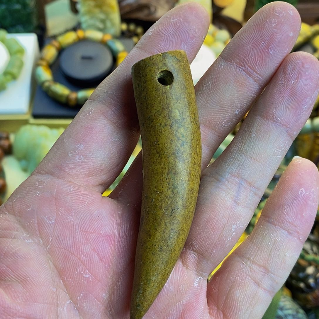 岫岩河磨玉（透闪石质玉）吊坠未镶嵌