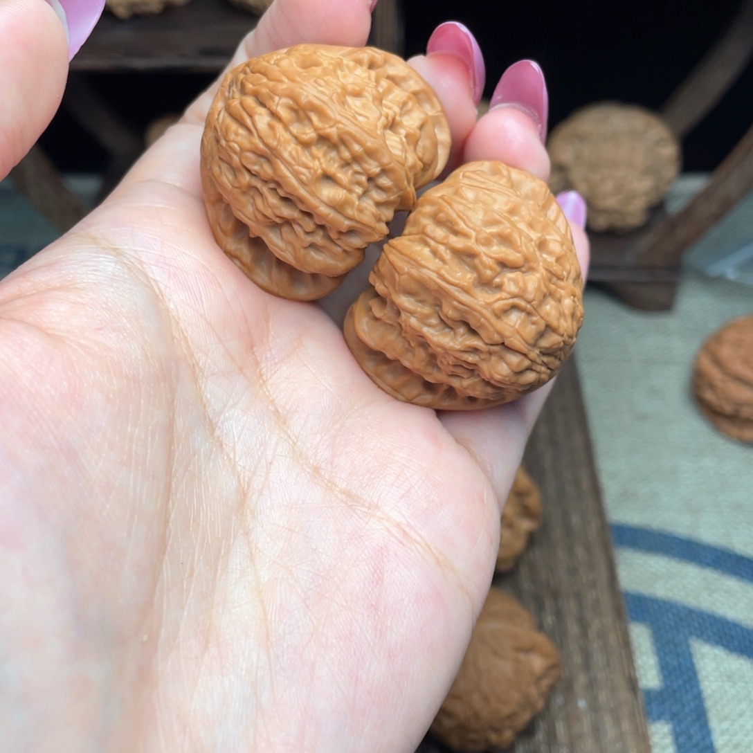 文玩核桃把件蘑*39三角白