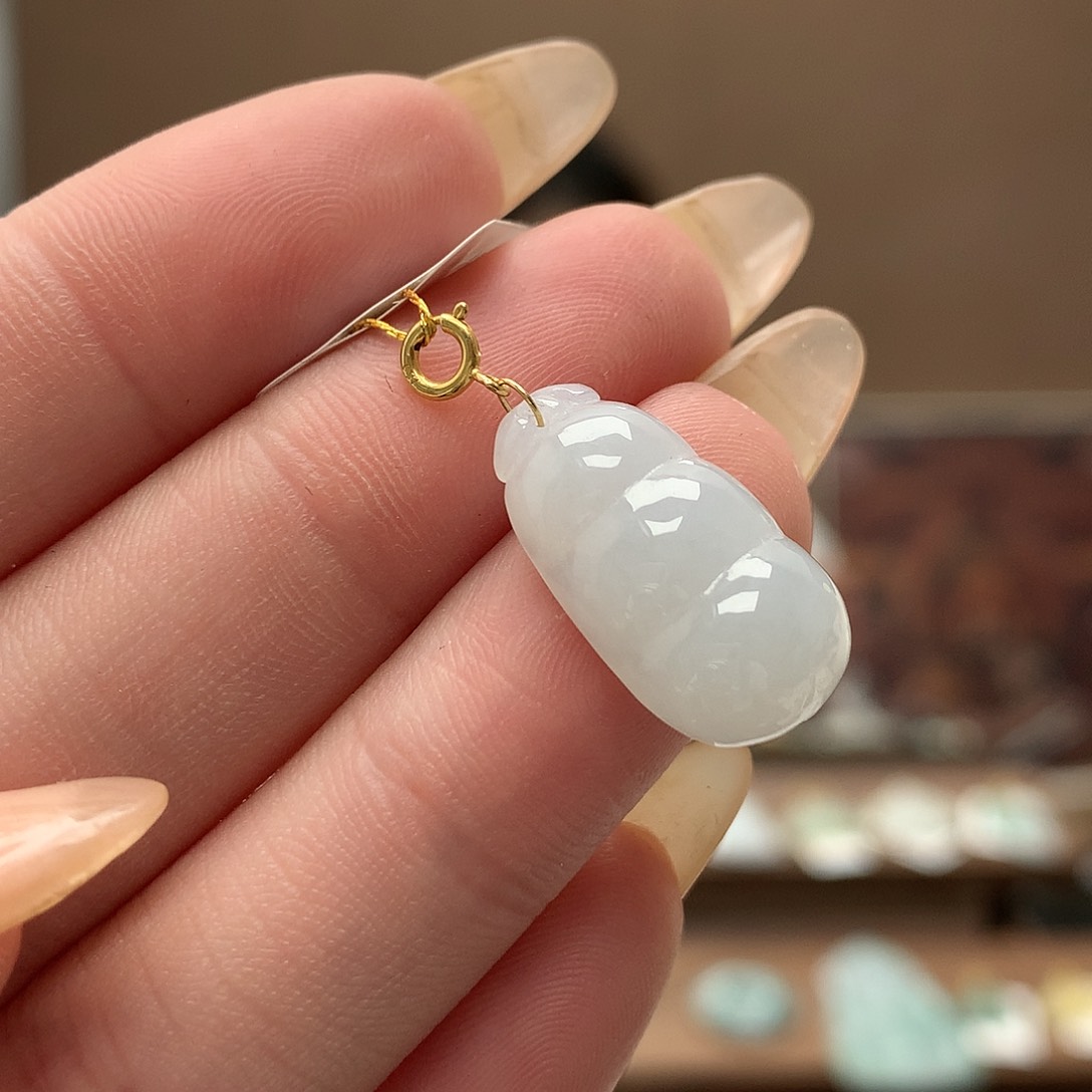 翡翠吊坠(不含链)18K金镶嵌