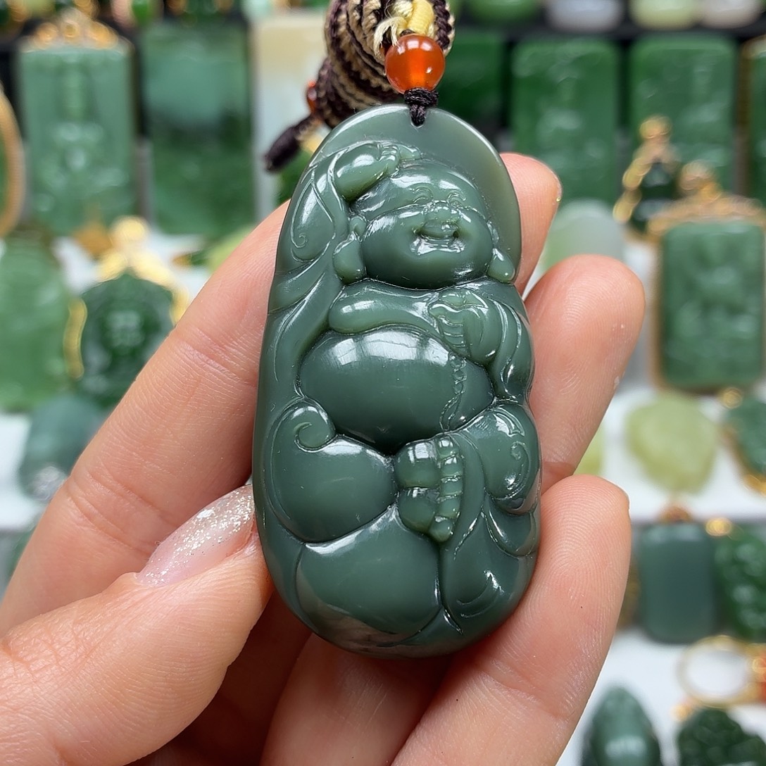 和田玉未镶嵌颈饰大漏