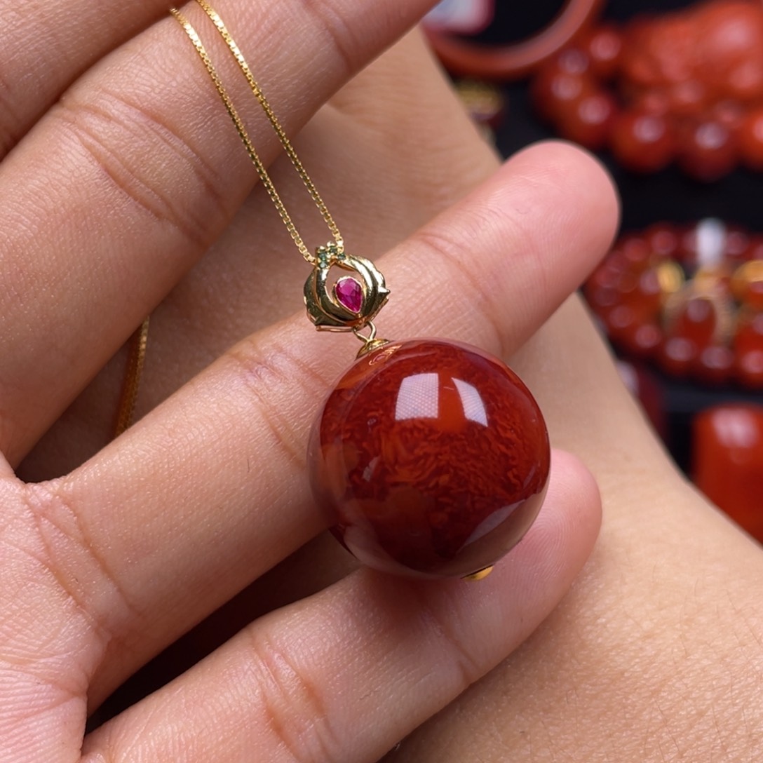 南红玛瑙珠宝奇石18K金镶嵌吊坠送银项链