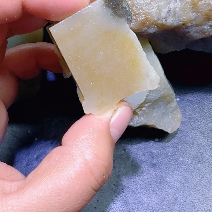 和田玉未镶嵌珠宝半成品