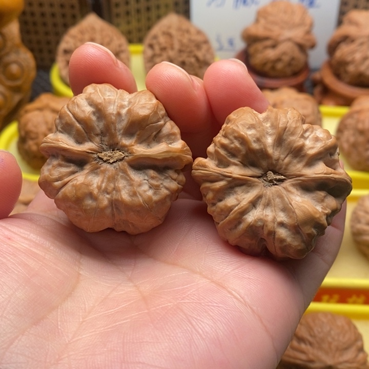 吊坠桃核粉色福利蛤蟆头40