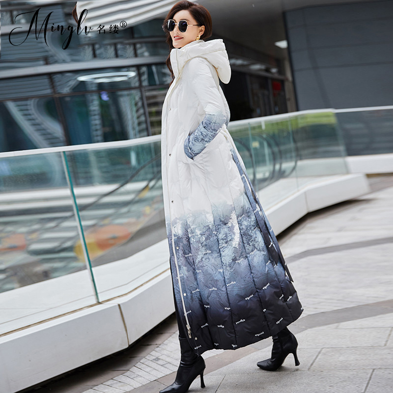 白色渐变羽绒服女新款2025时尚洋气气质收腰长款时尚过膝
