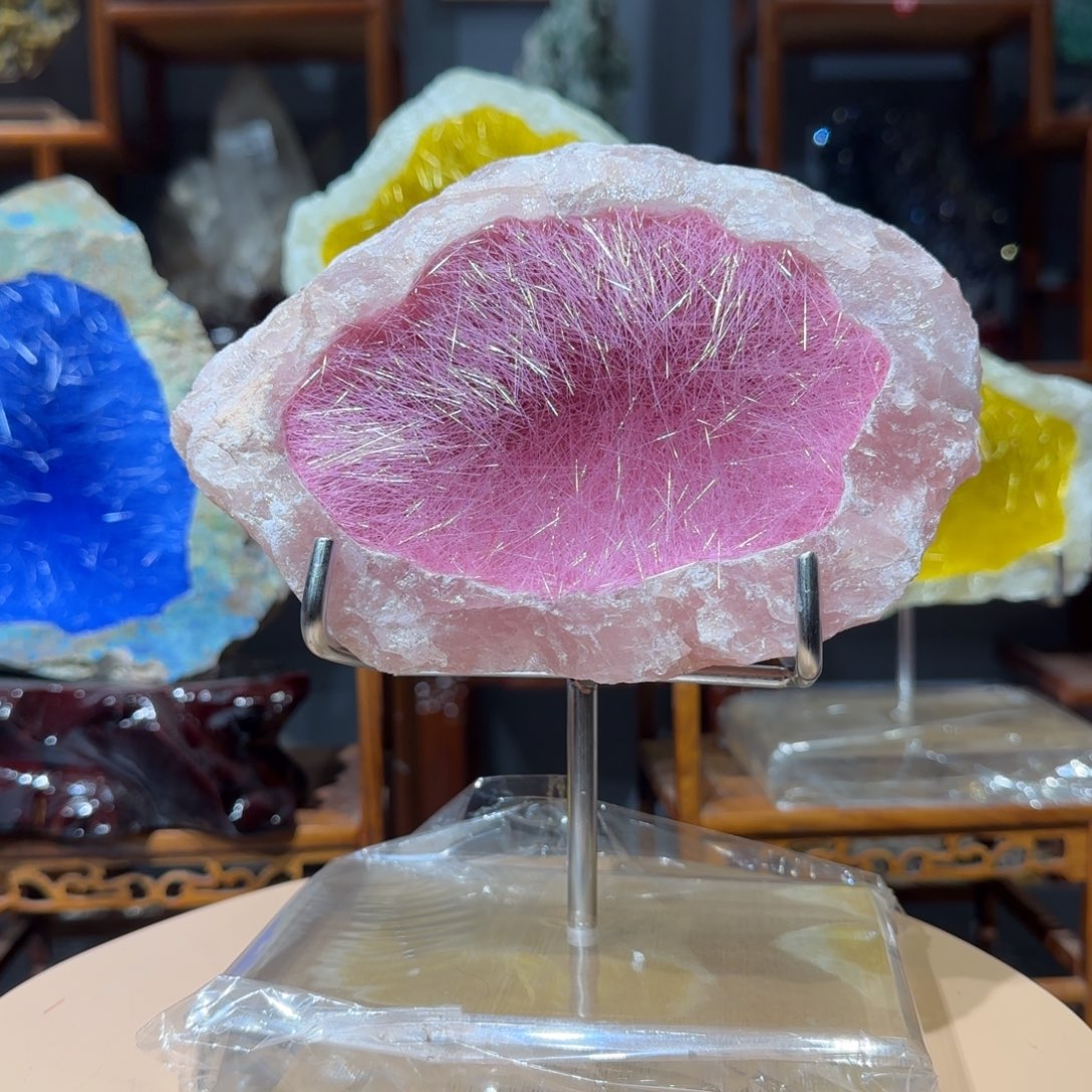 东***生石材巴西芙蓉石矿