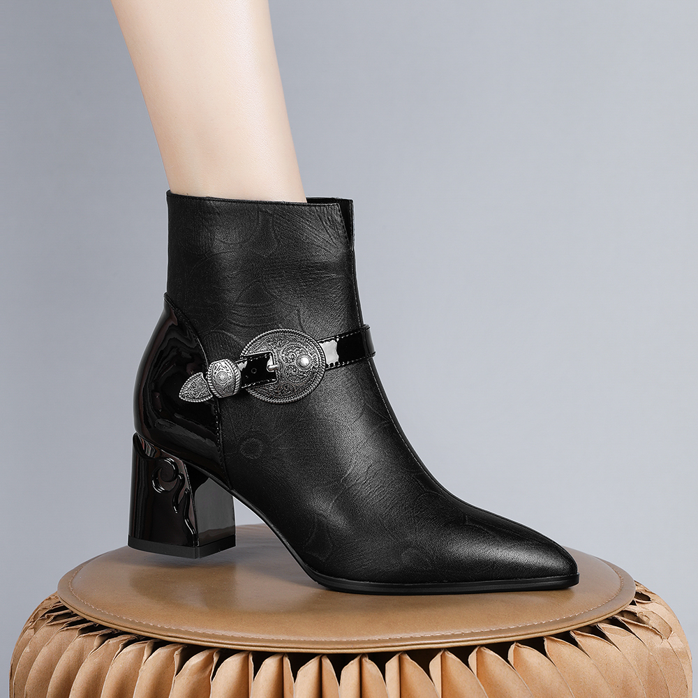 妮彩诗2023年新款欧美风通勤职业粗跟短靴复古风尖头百搭加绒8693