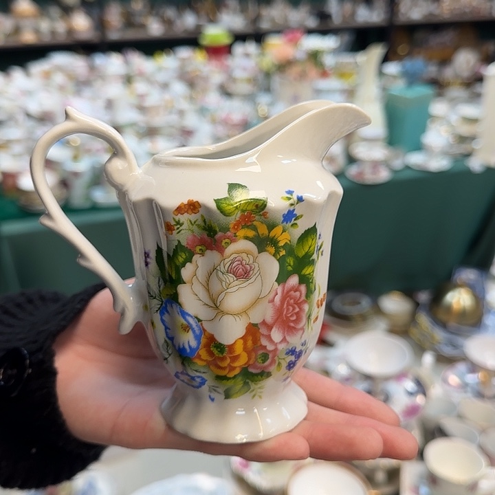 鹿与海陶瓷有限公司