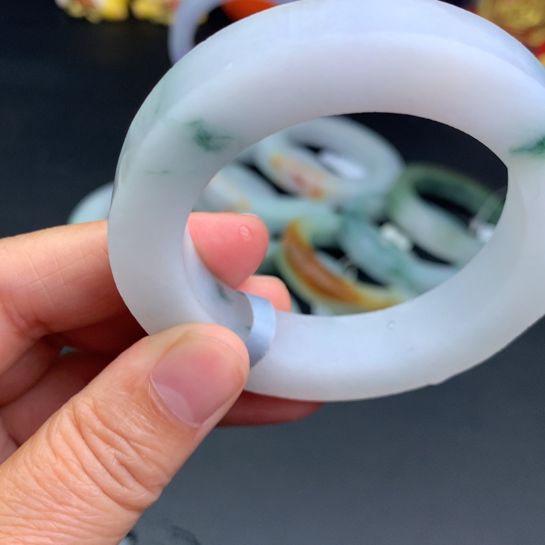 定制翡翠手镯未镶嵌手镯