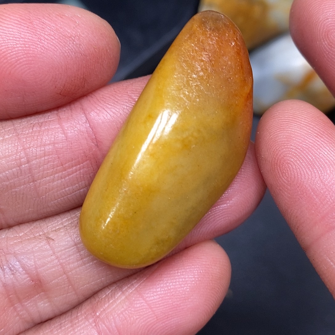 和田玉未镶嵌珠宝奇石