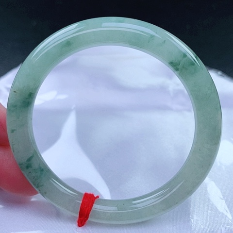 翡翠手镯（圆镯）未镶嵌10号