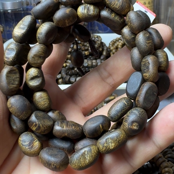 沉香手串张勺子手串33克