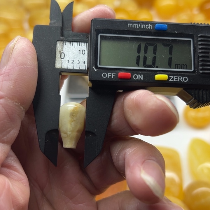 琥珀（矿物珀）未镶嵌裸石