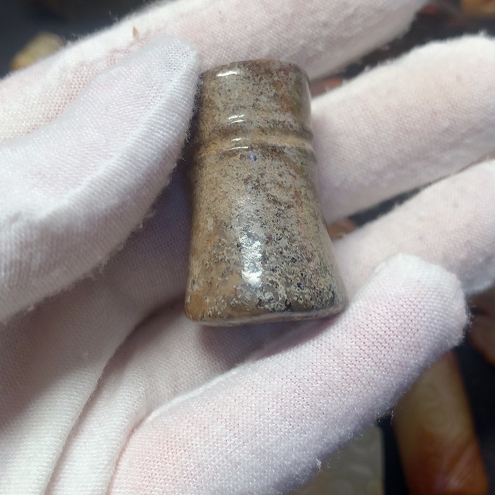 和田玉（糖玉）挂件未镶嵌帅*