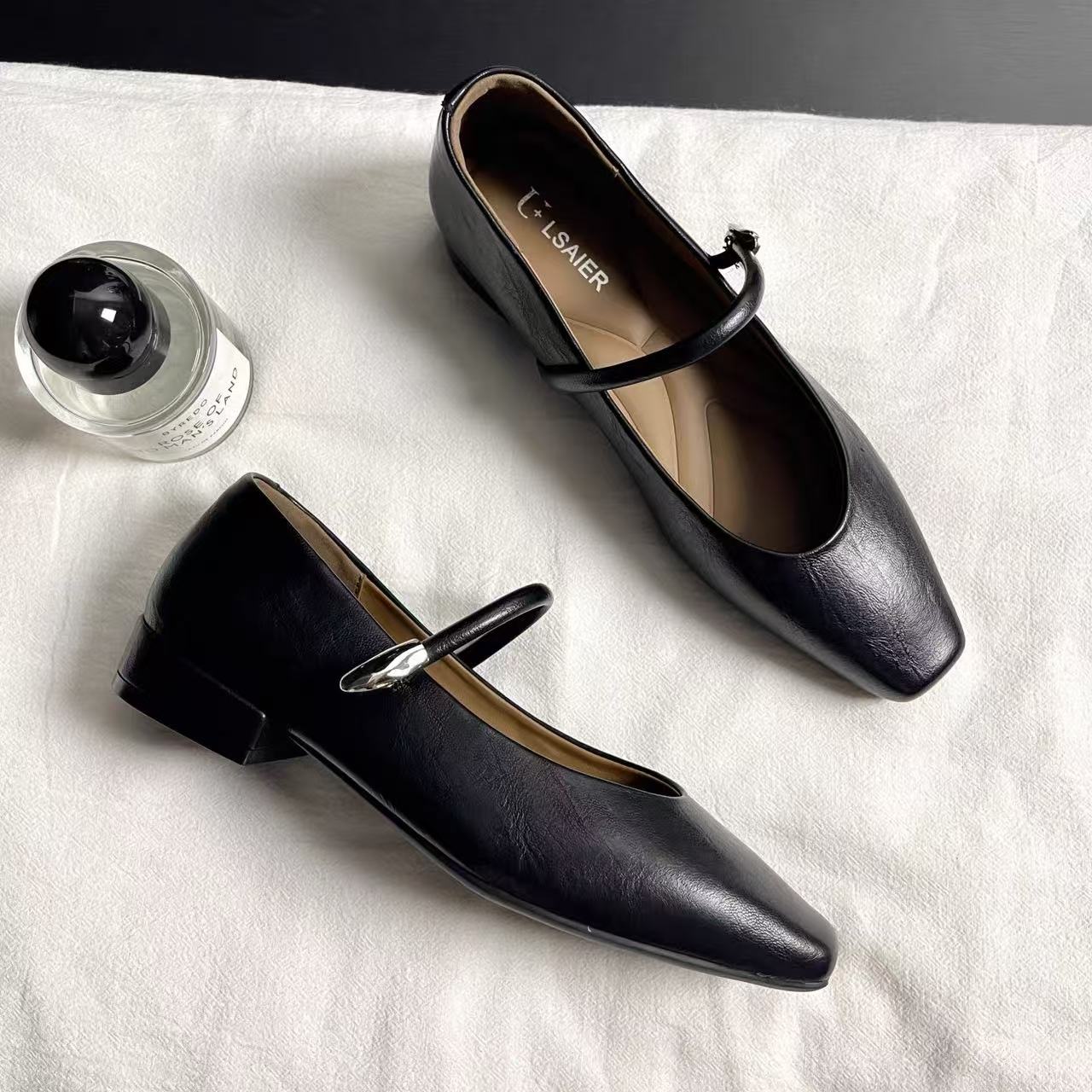 【888】1122/8708-81  法式复古风玛丽珍鞋一字带平跟单鞋