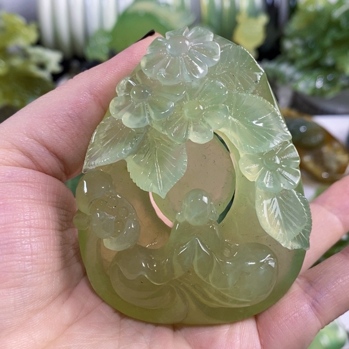 未镶嵌岫玉手把件