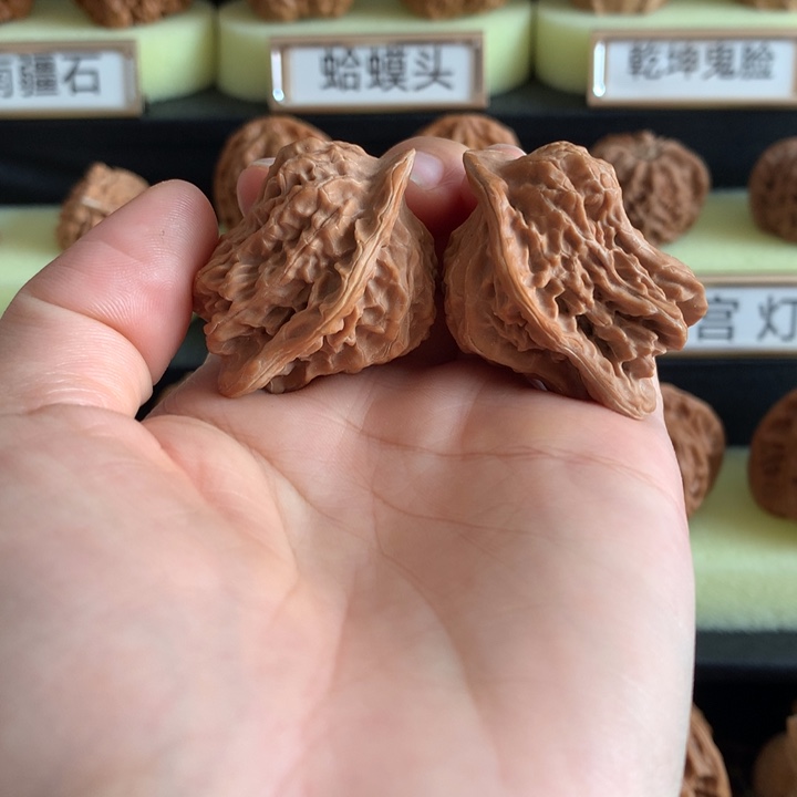 桃核把件文玩核桃富贵鸟白茬40