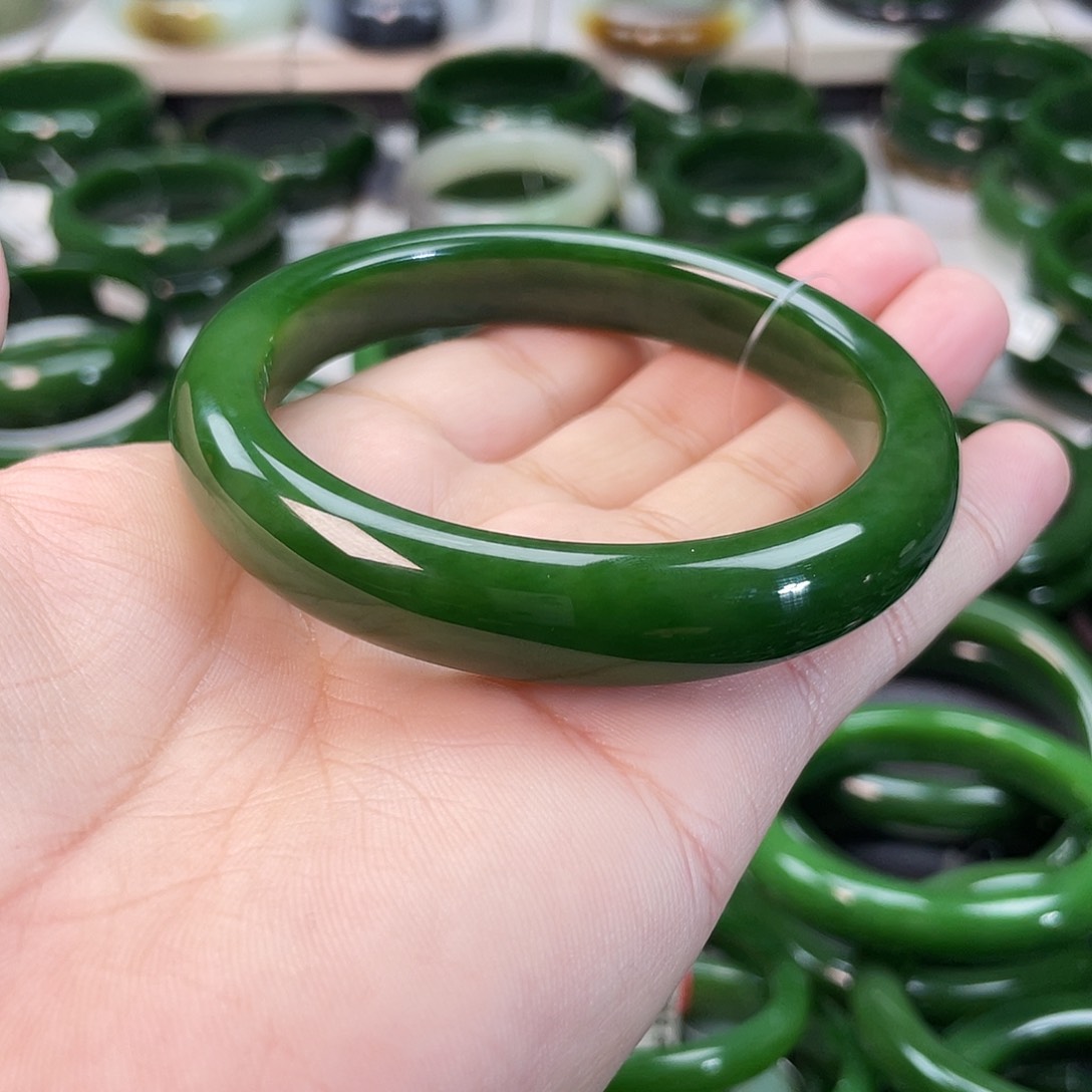 和田玉（碧玉）手镯未镶嵌