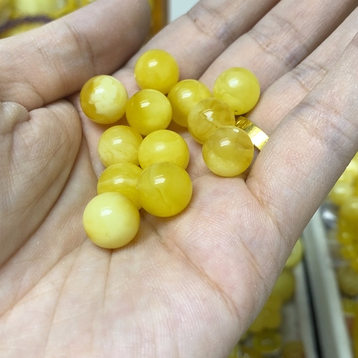 蜜蜡未镶嵌裸石多样性发货其一