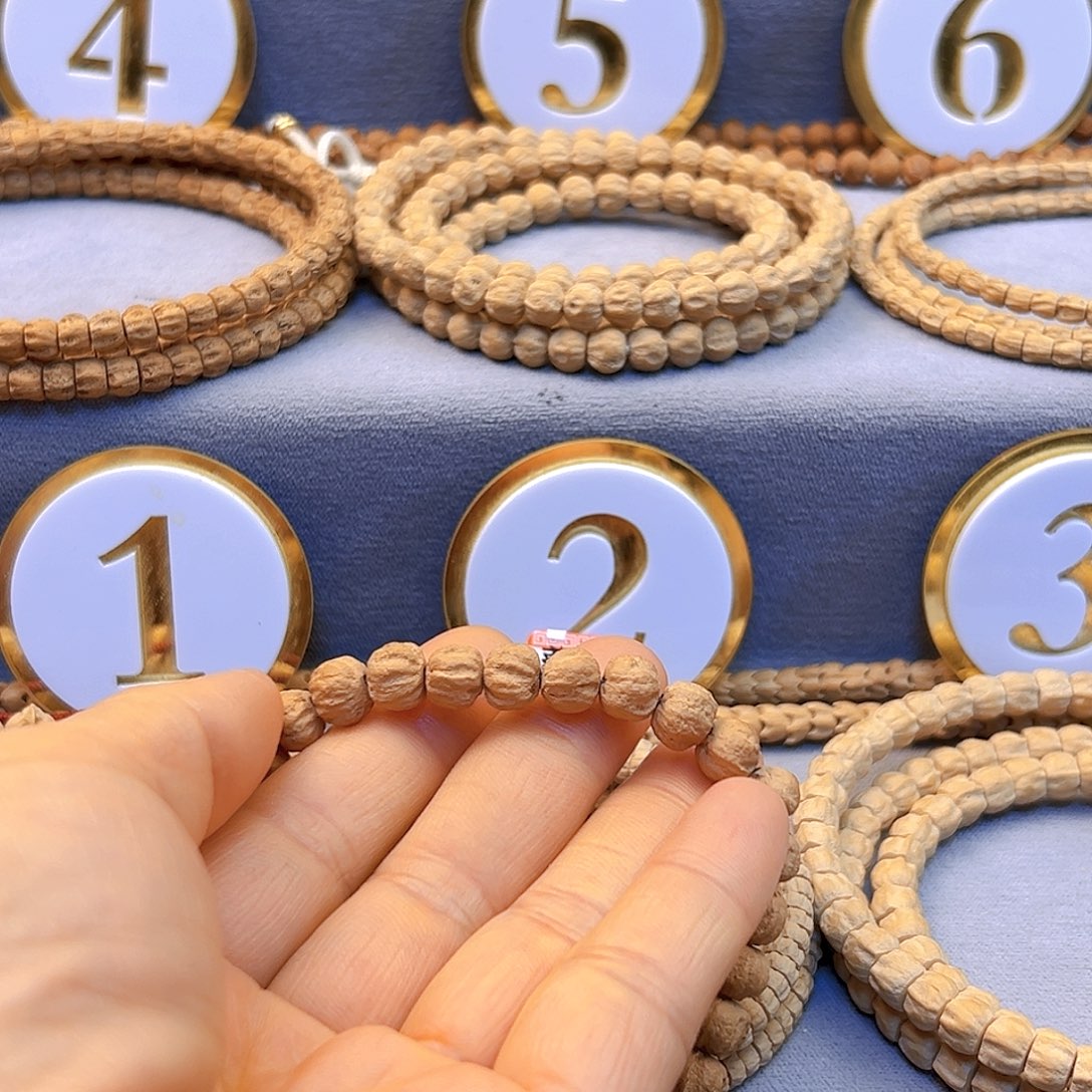 柏香籽/百香籽吊坠夕*