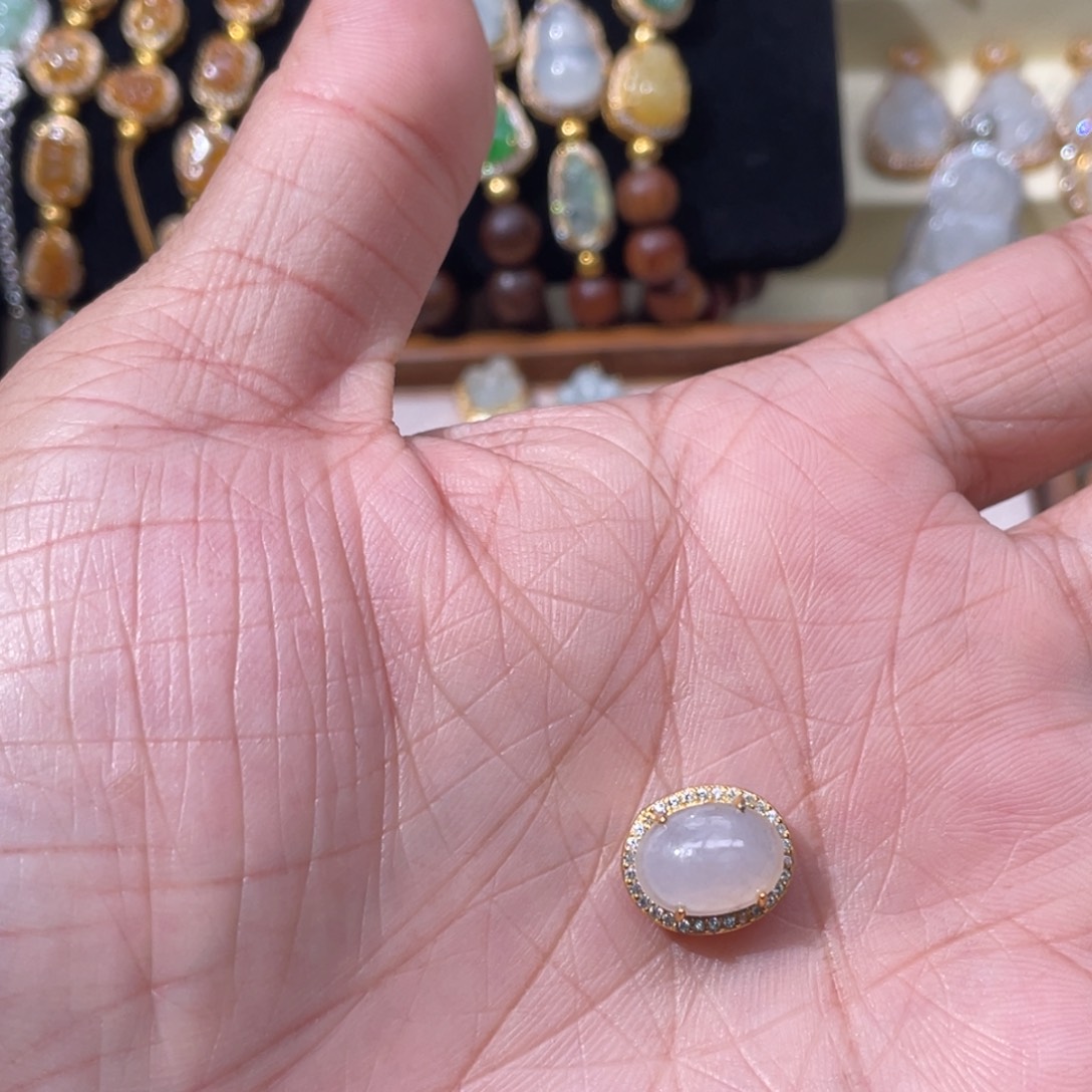 张***儿翡翠银S925镶嵌颈饰