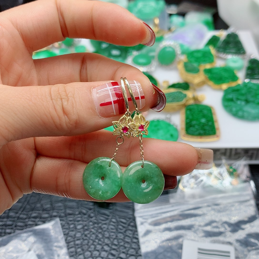 【闪购商品】翡翠耳饰未镶嵌，