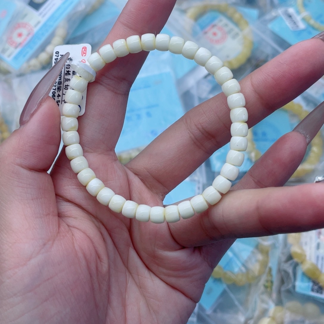 蜜蜡裸石未镶嵌蜜蜡88