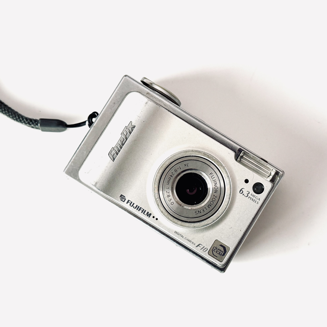 9新 Fujifilm/富士 f10 适合喜欢色彩的宝，画质复古氛围感浓郁