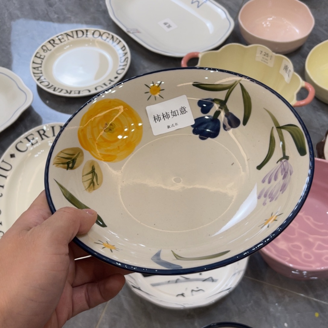 陶瓷微瑕餐具介意勿拍，满18飞！