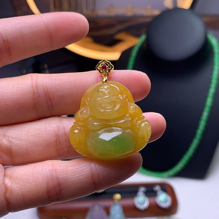 翡翠吊坠(赠链)未镶嵌佛