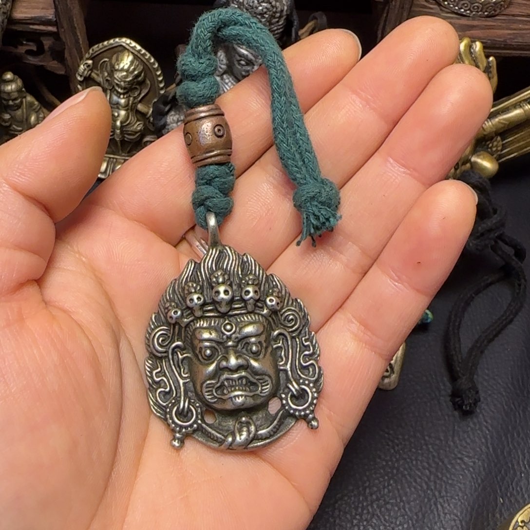 范***萨泥塑藏传牌子……藏传牌子