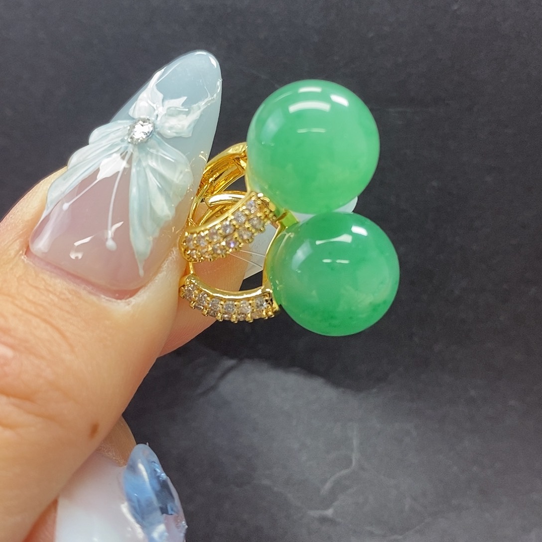 石英质玉耳钉合金