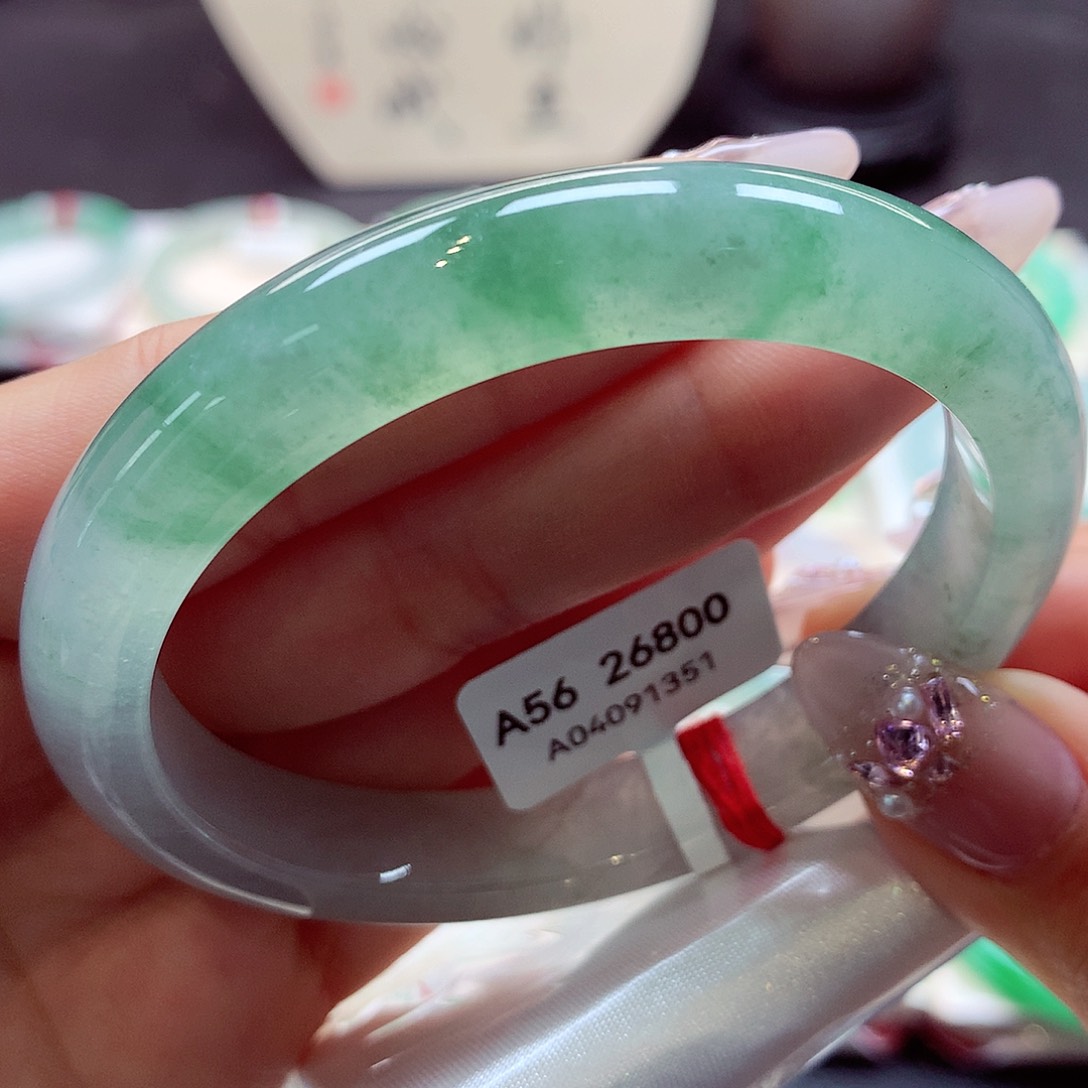 翡翠手镯（贵妃镯）未镶嵌9翡翠手镯99