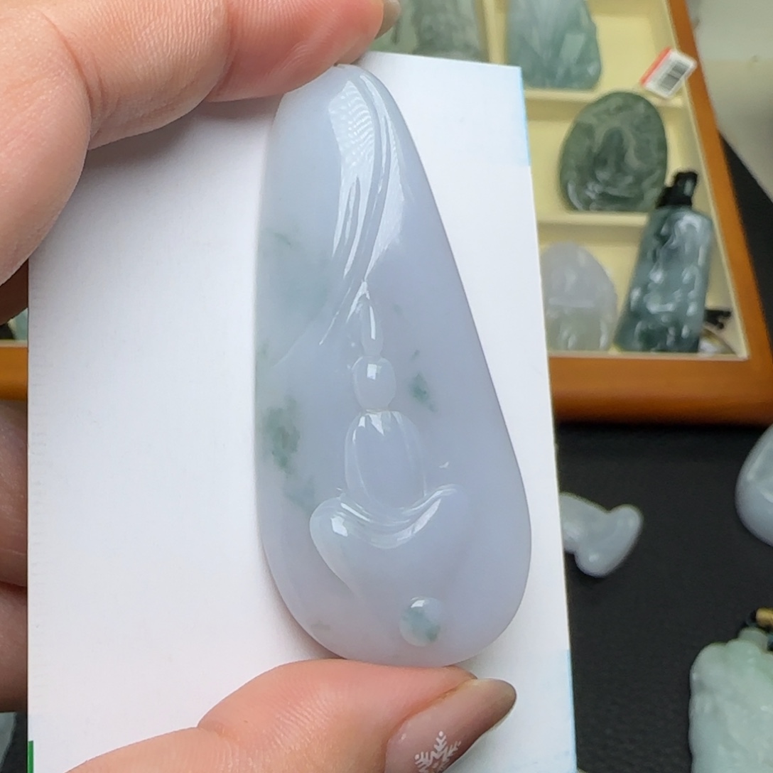 翡翠未镶嵌颈饰  