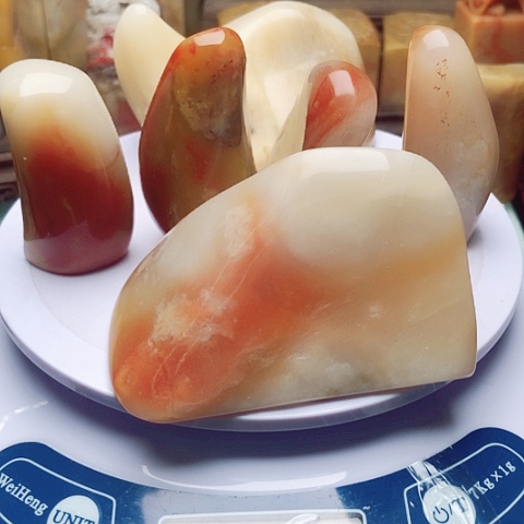 昌化石质地细腻柔软光滑