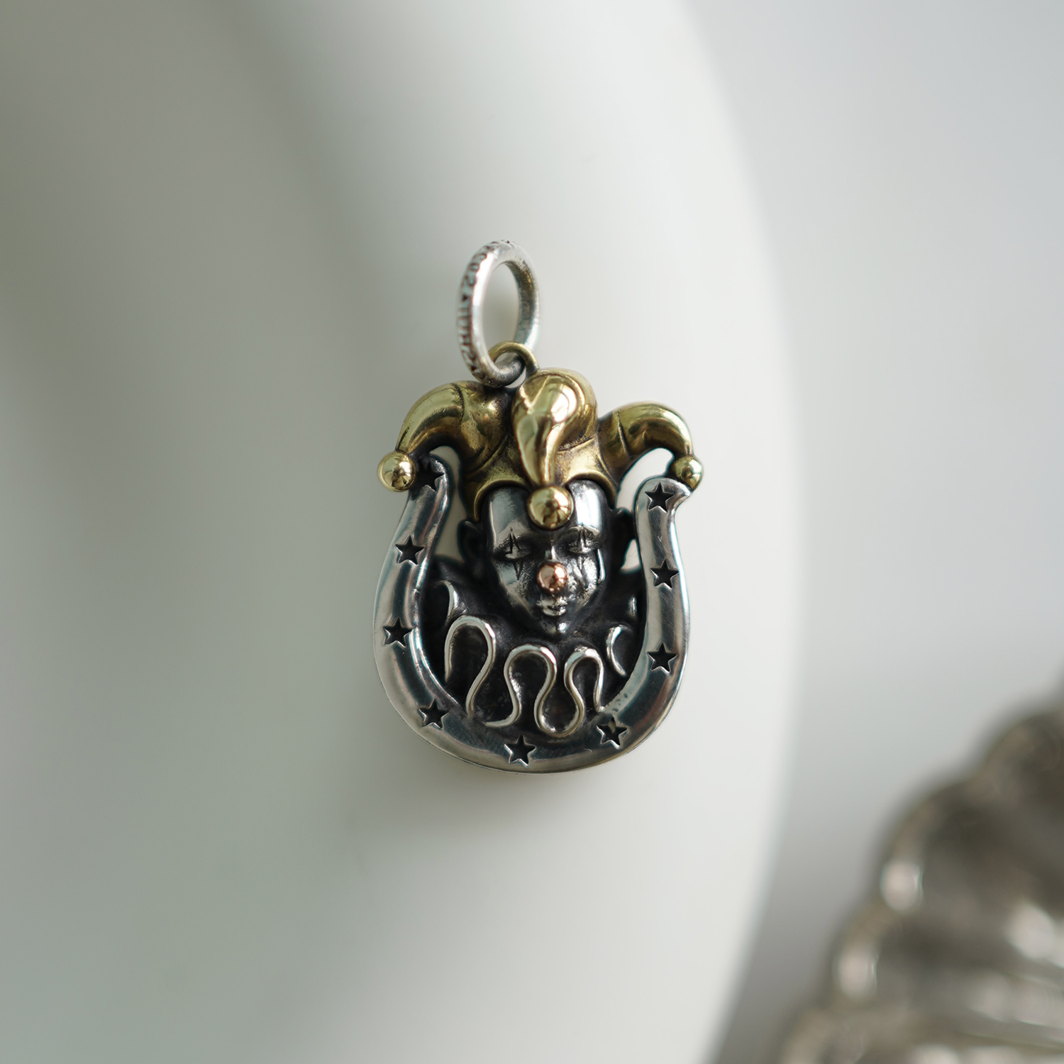 吊坠925银 睡莲生生世世 原创设计925纯银小丑马蹄铁元素吊坠