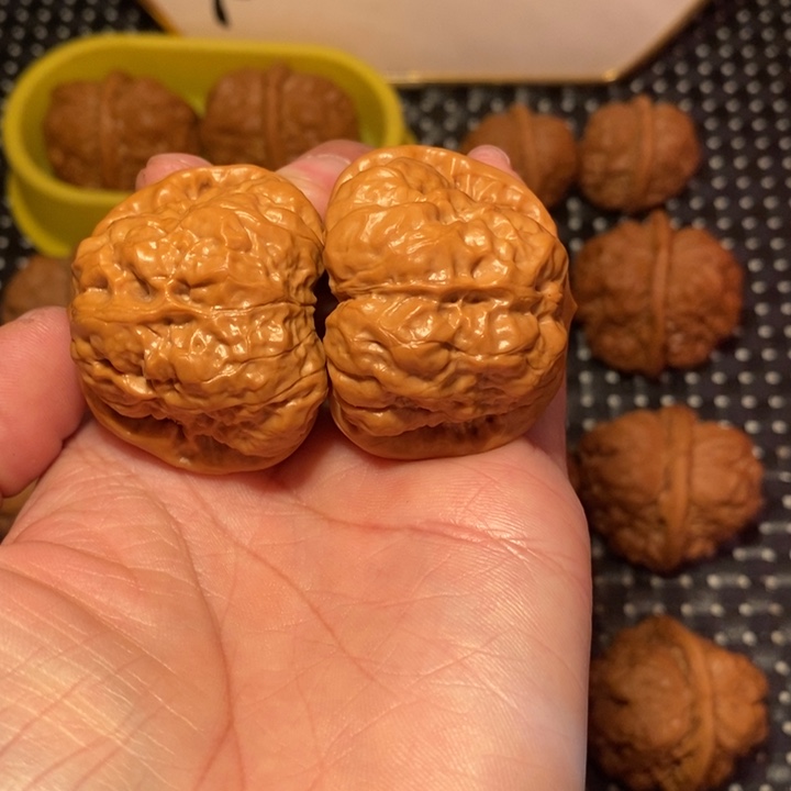 龙***发文玩核桃把件大八腿肌肉蛙