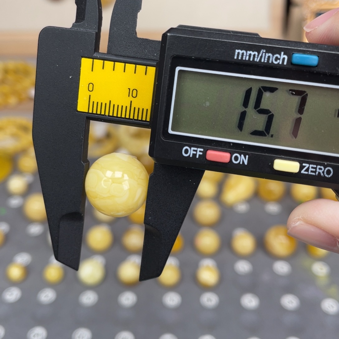 琥珀未镶嵌裸石57号