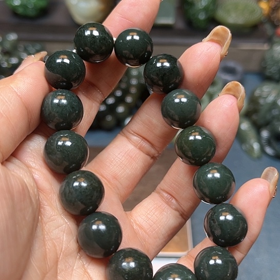 和田玉手串未镶嵌